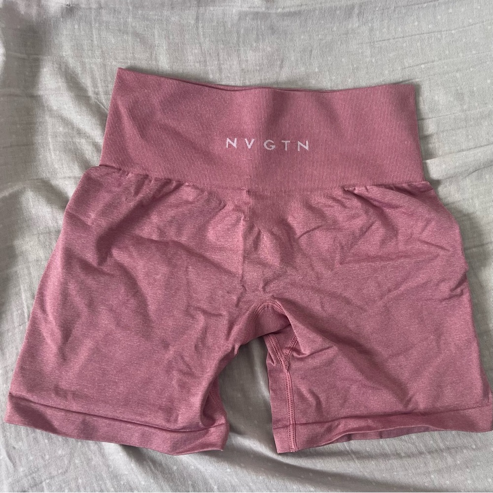 NVGTN Women's Pro Seamless Shorts (pink)